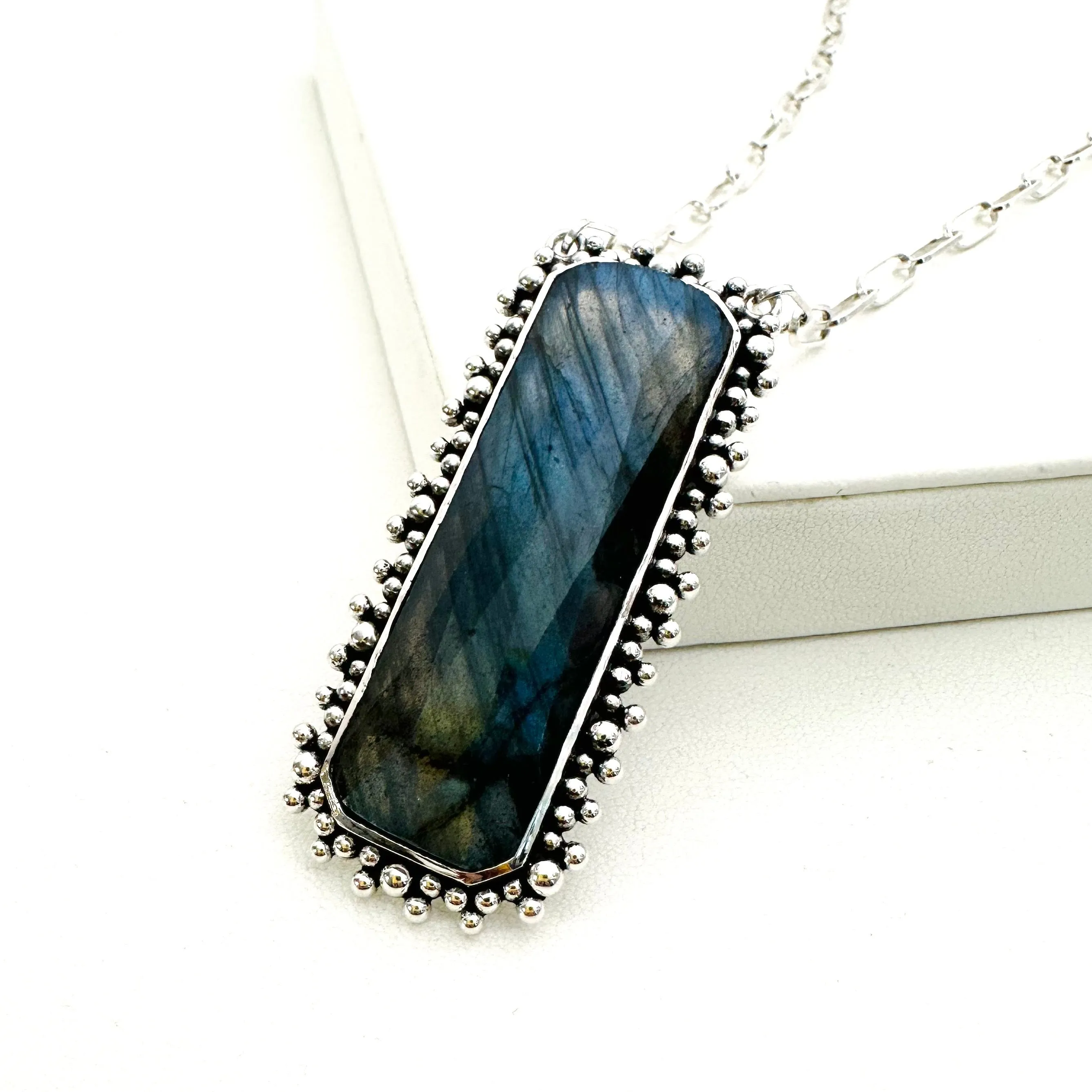 Brilliant Baguettes Single Necklace- Labradorite