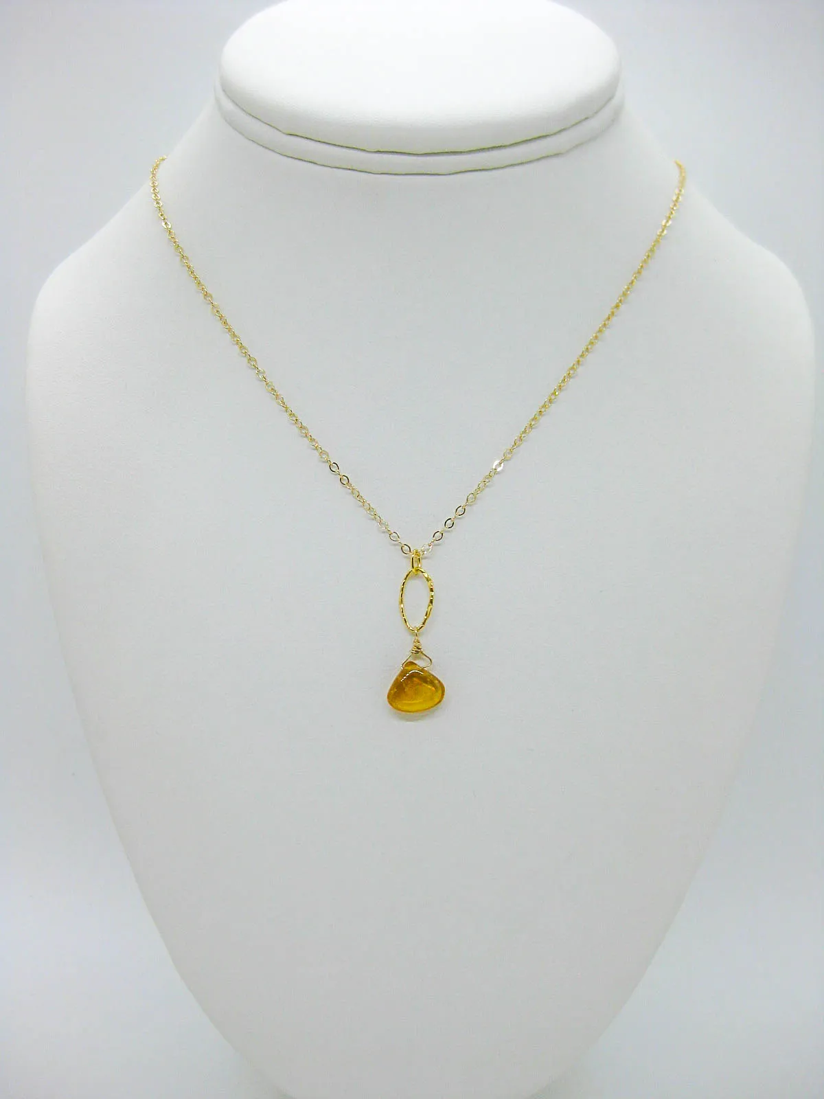 Chrysanthe: Citrine Necklace - n403