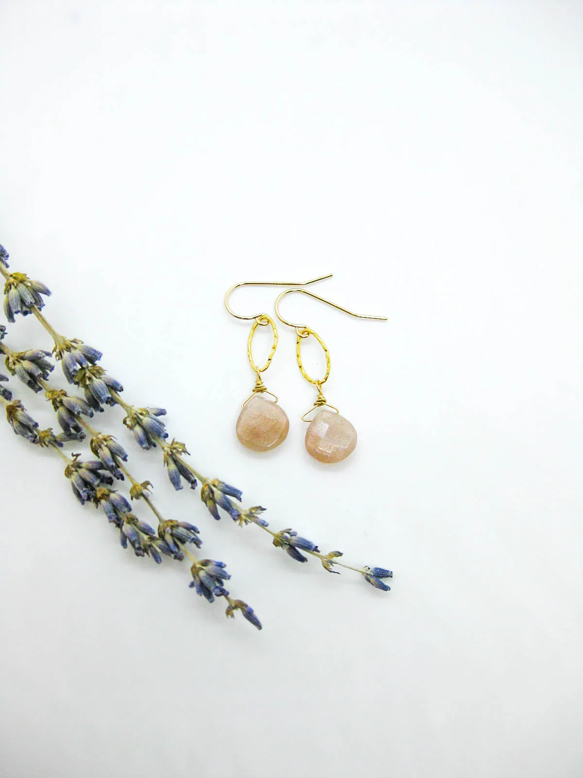 Chrysanthe: Peach Moonstone Earrings - e680