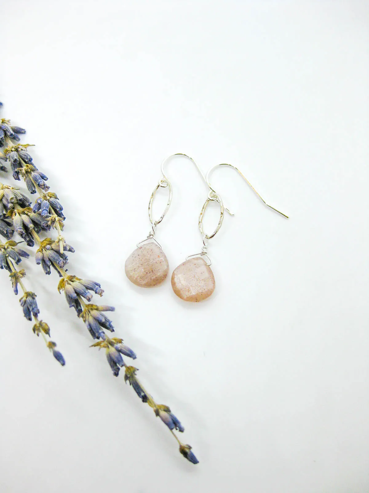 Chrysanthe: Peach Moonstone Earrings - e680