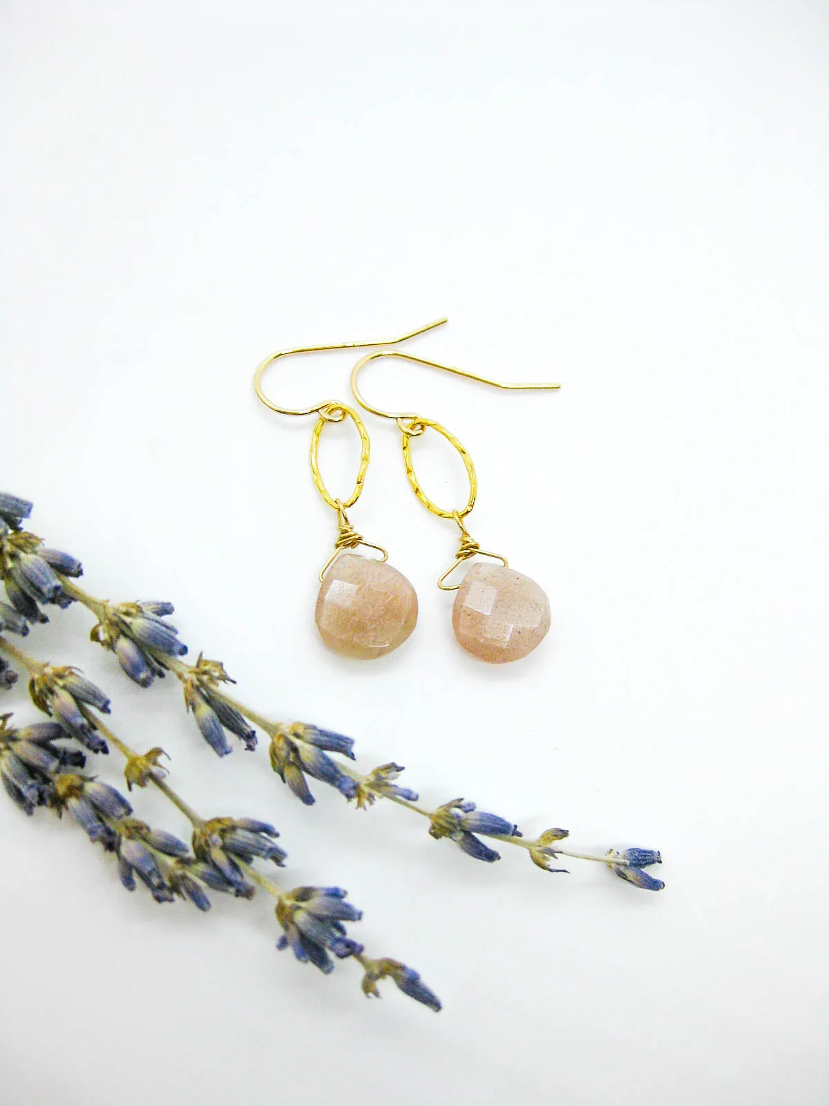 Chrysanthe: Peach Moonstone Earrings - e680