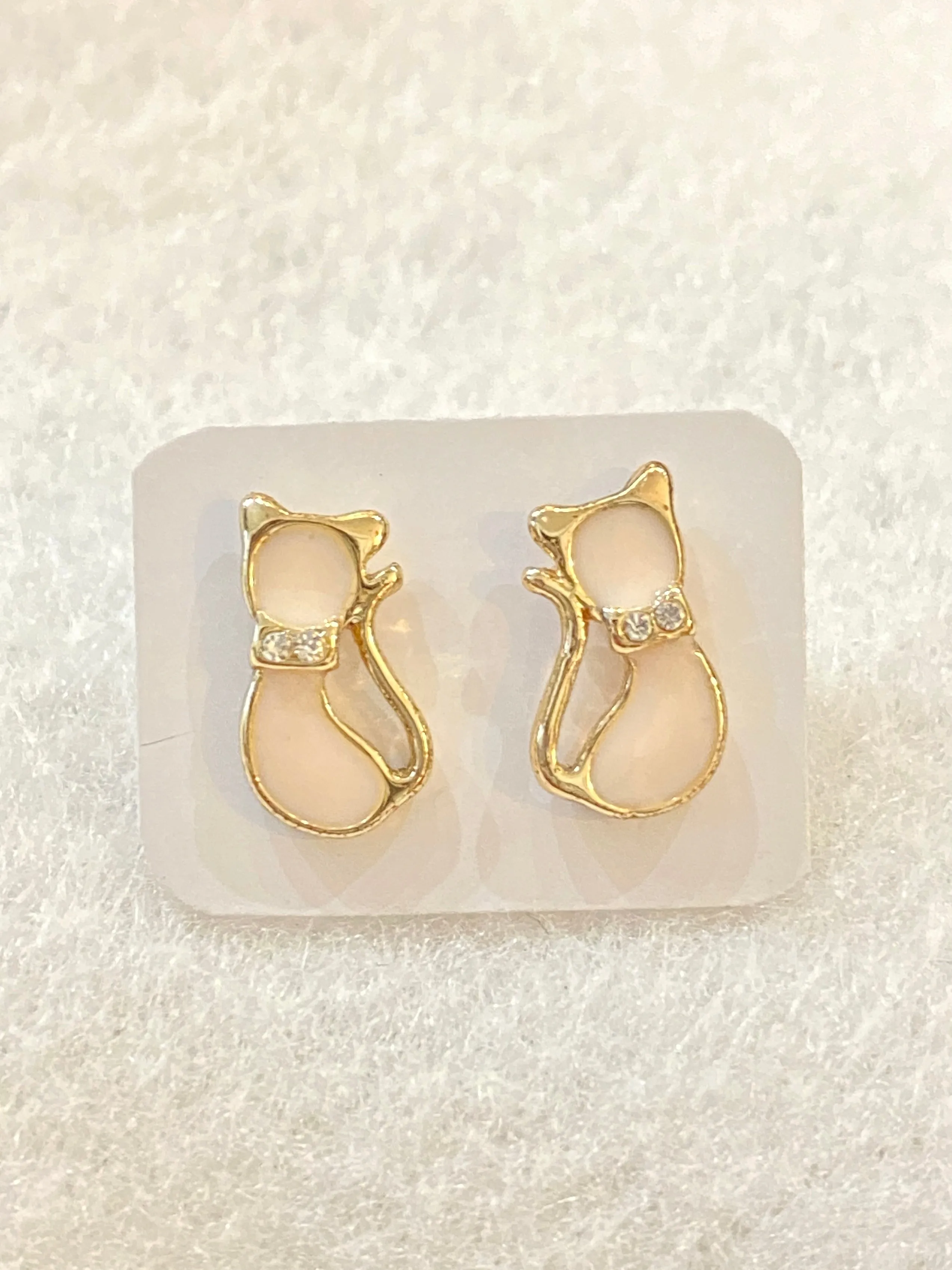 Cute Cat Stud Earrings with Crystal