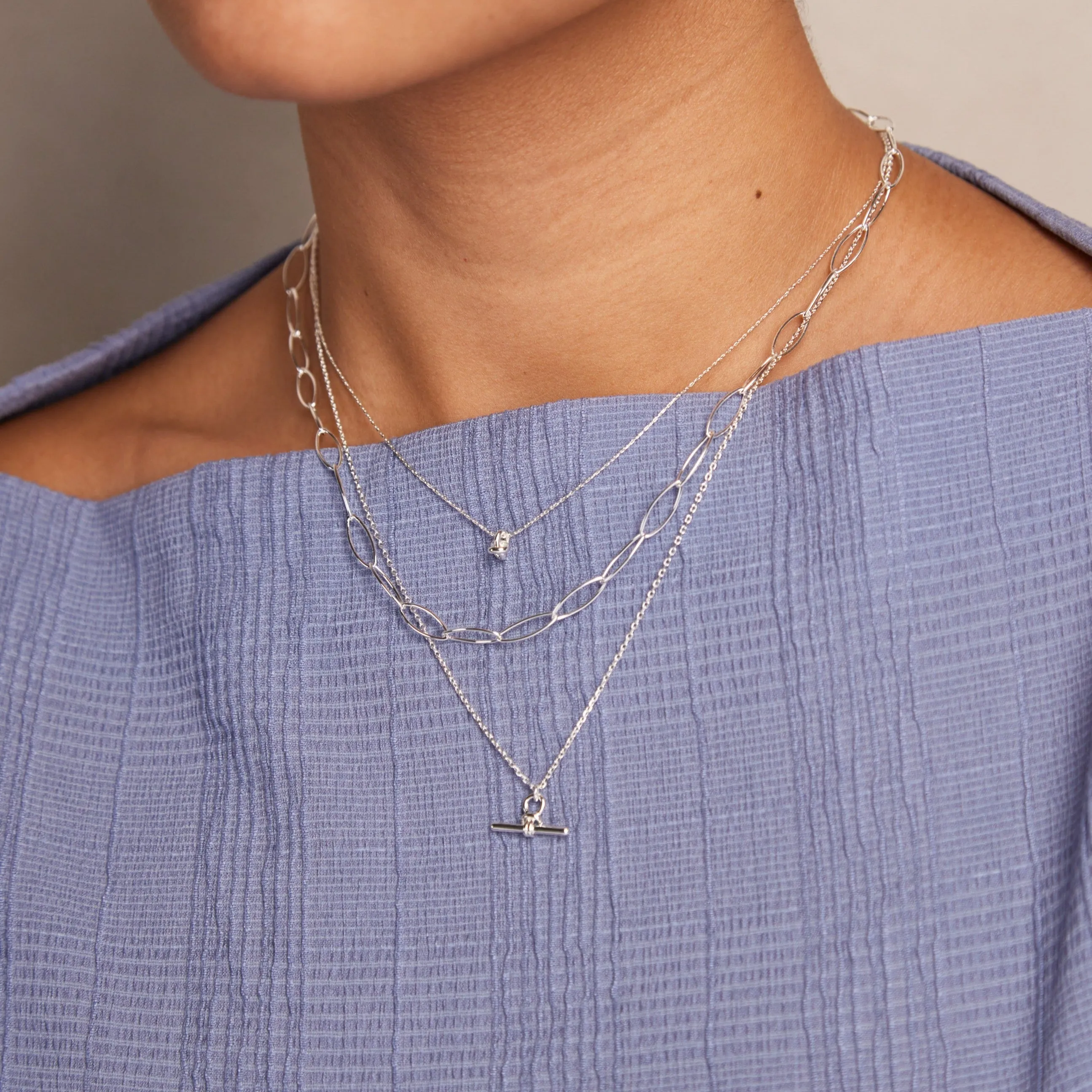 Dainty T-Bar Knot Necklace - Silver