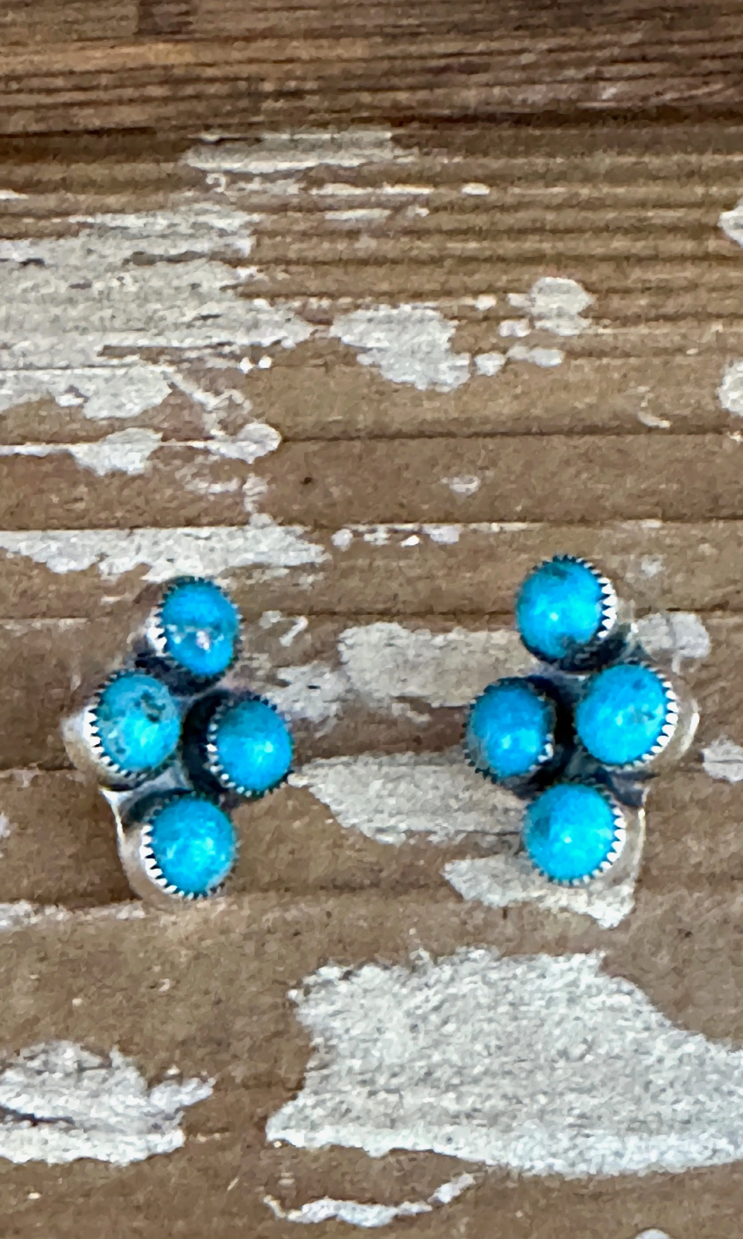 NATIVE AMERICAN Kingman Turquoise and Silver Cluster Earrings