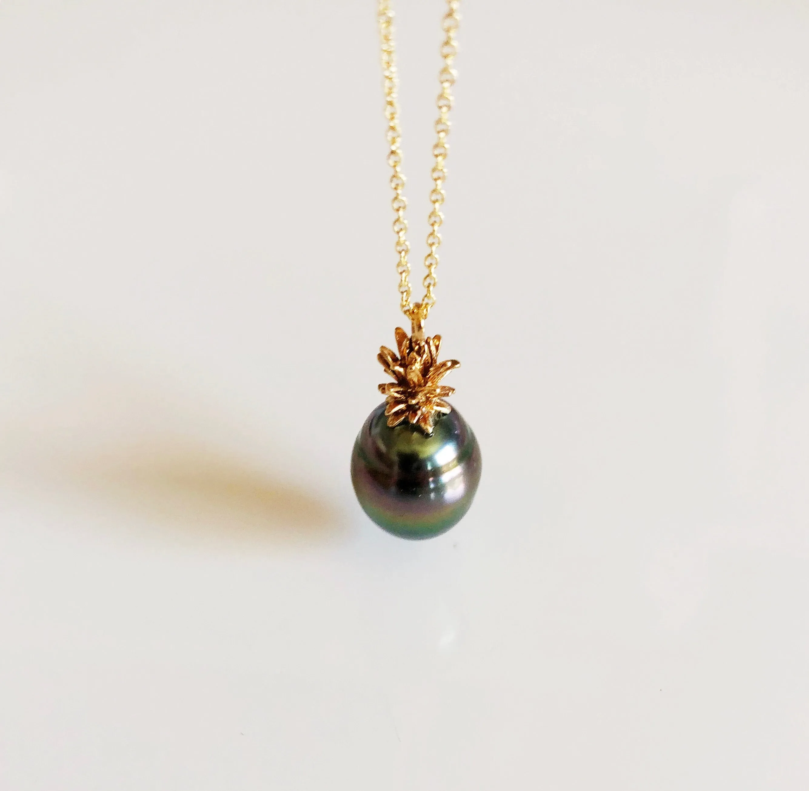 Pineapple tahitian pearl necklace (N302)