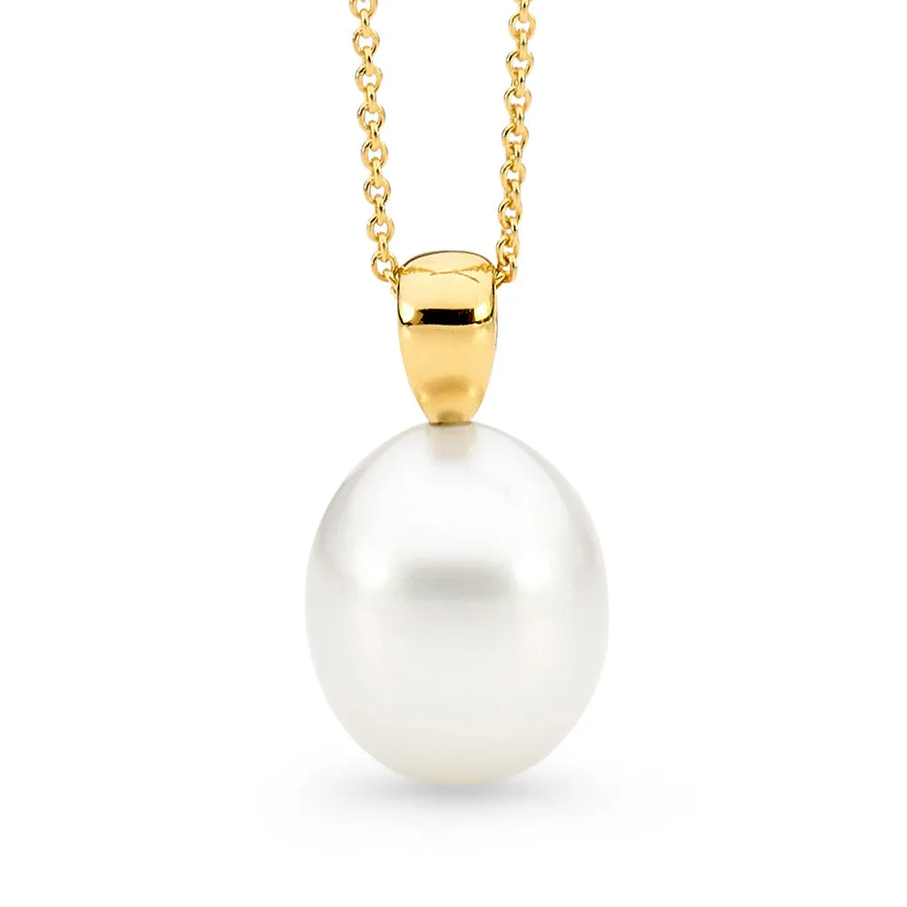 Rounded V Shape Pearl Pendant