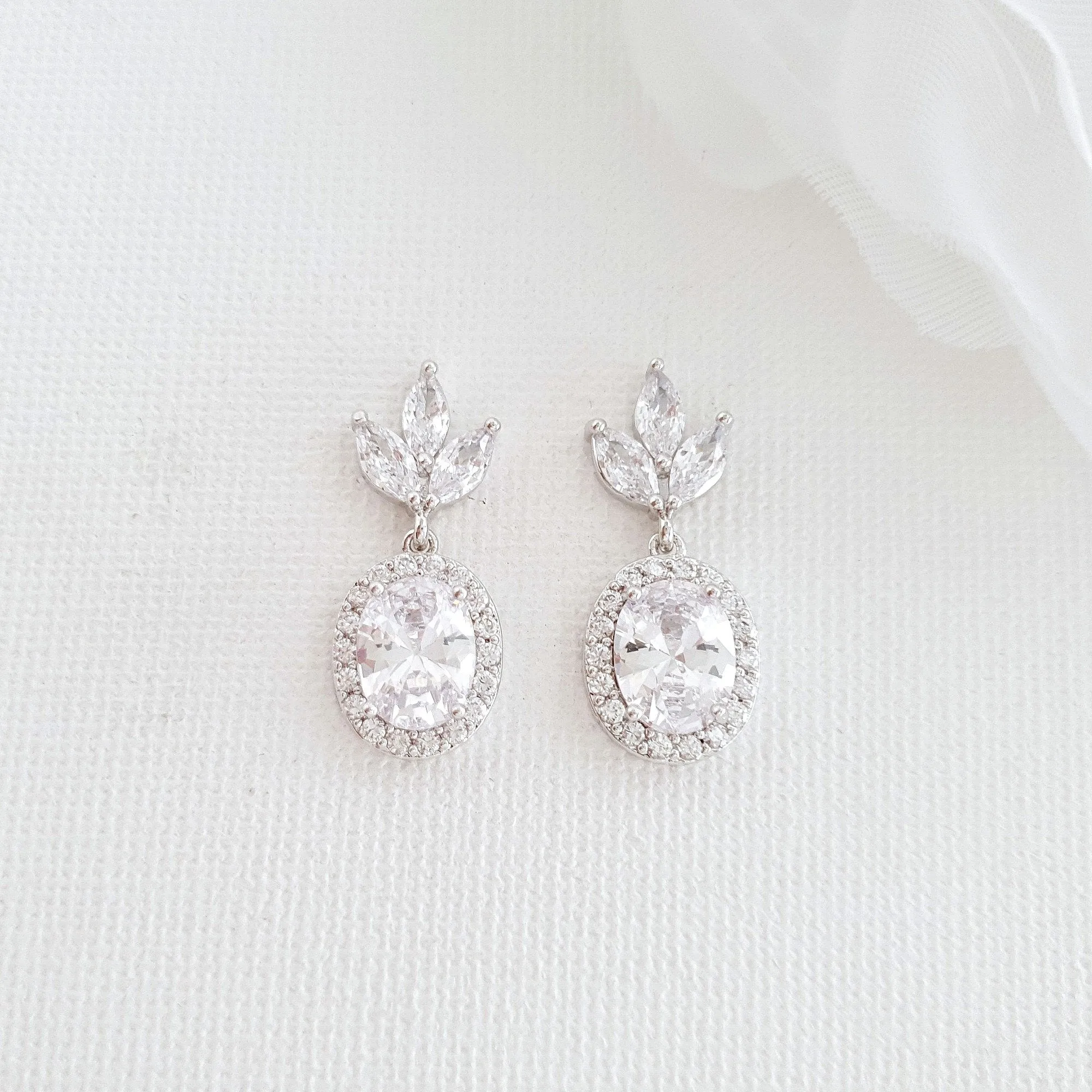 Small Bridesmaids Earrings in Silver- Emily