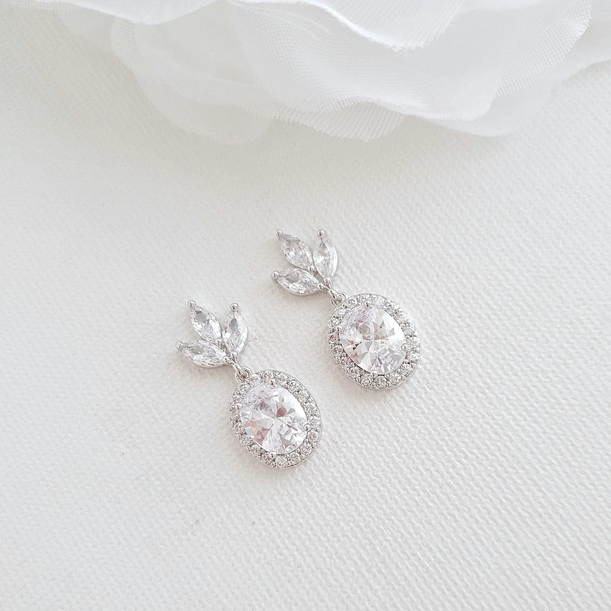 Small Bridesmaids Earrings in Silver- Emily