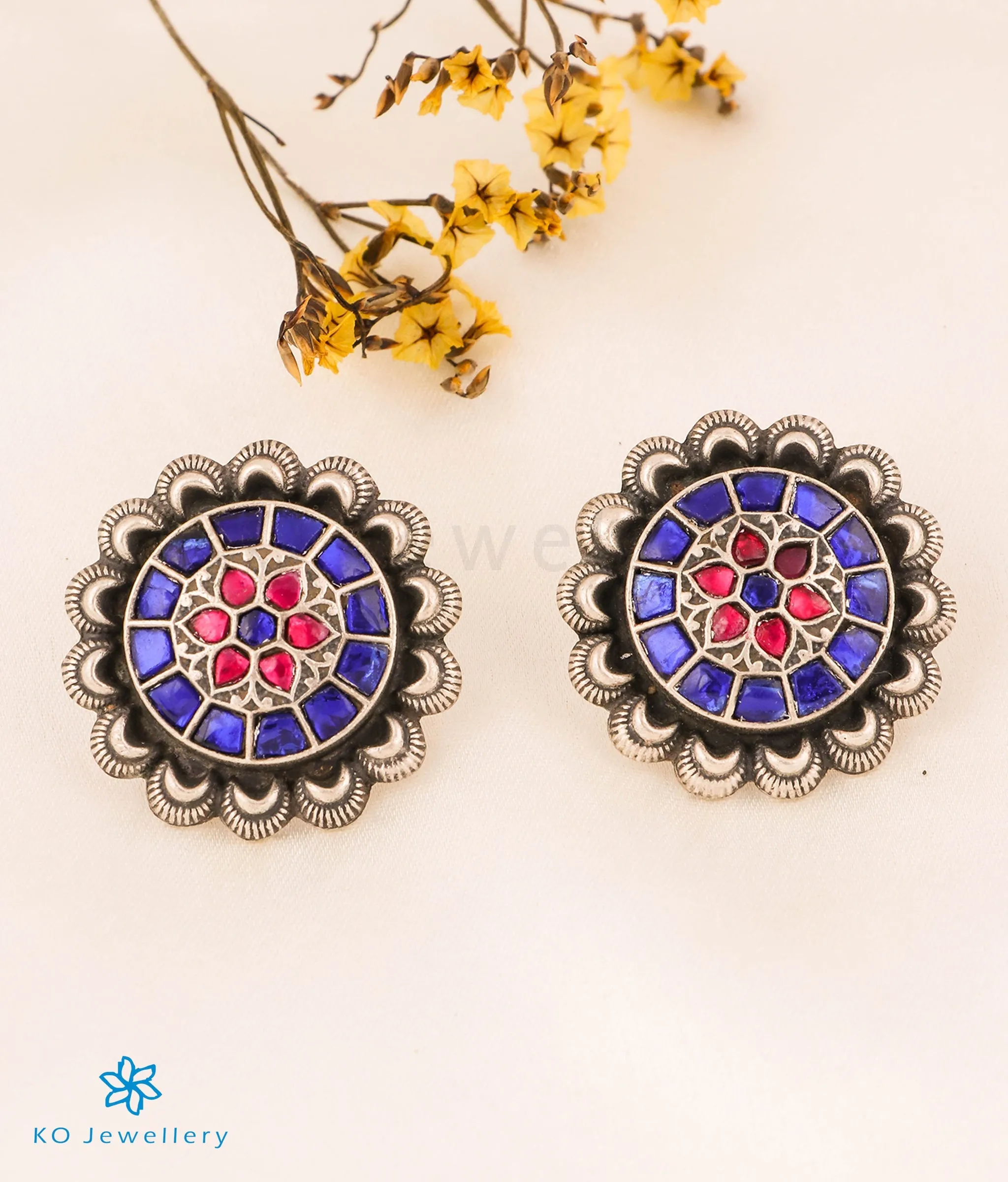 The Apeksha Silver Polki Necklace & Earrings