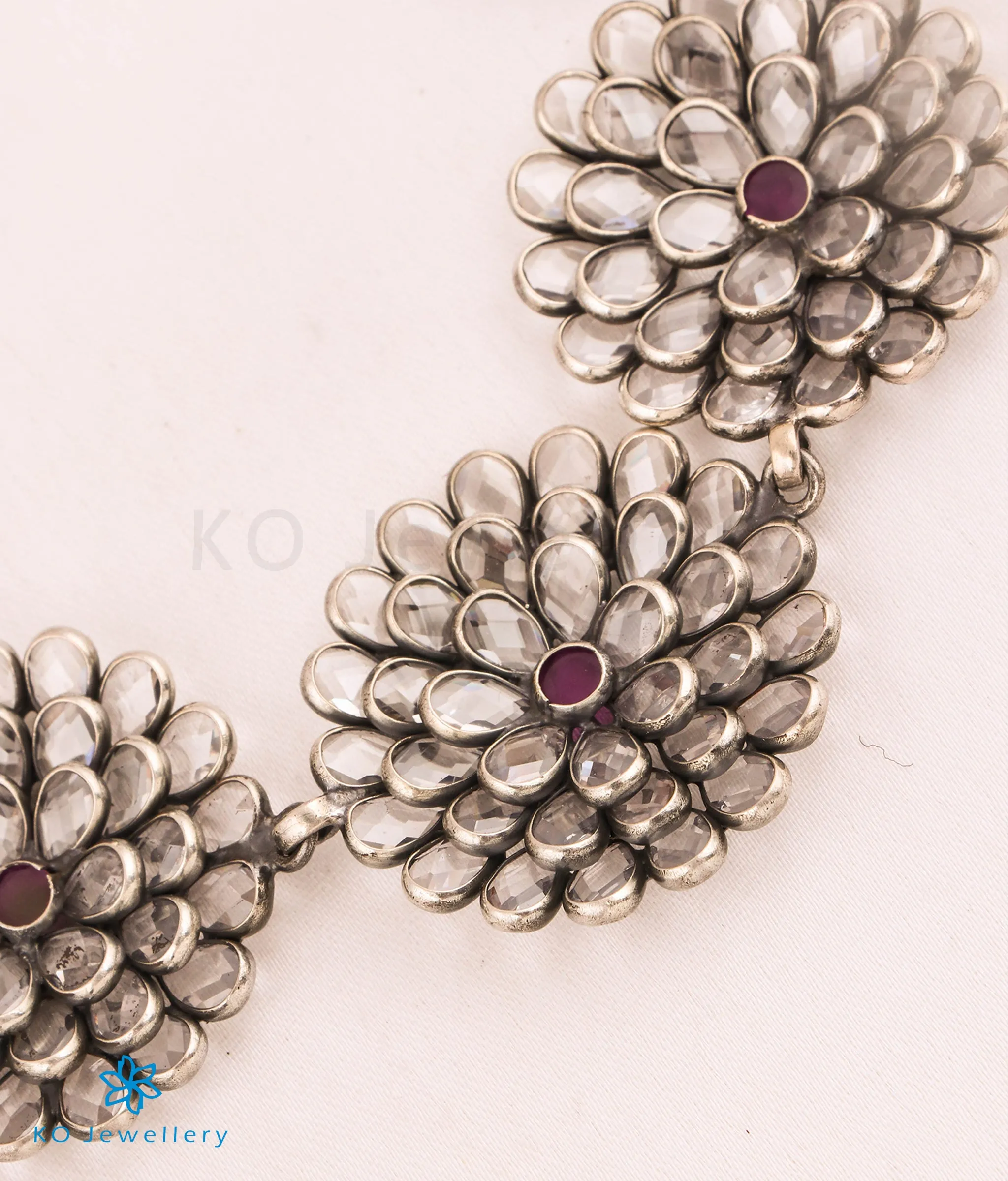 The Shamli Silver Floral Polki Necklace & Earrings