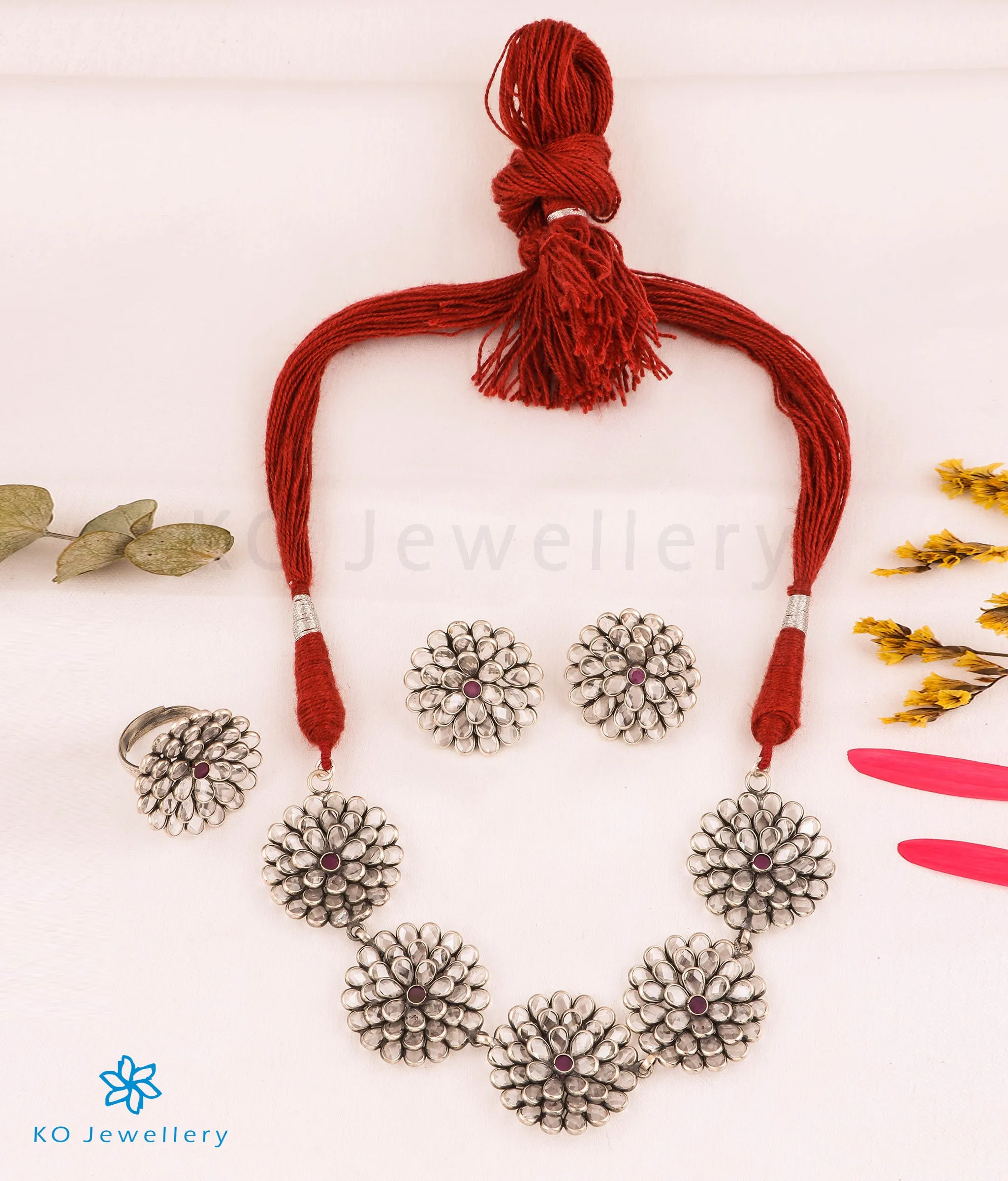 The Shamli Silver Floral Polki Necklace & Earrings