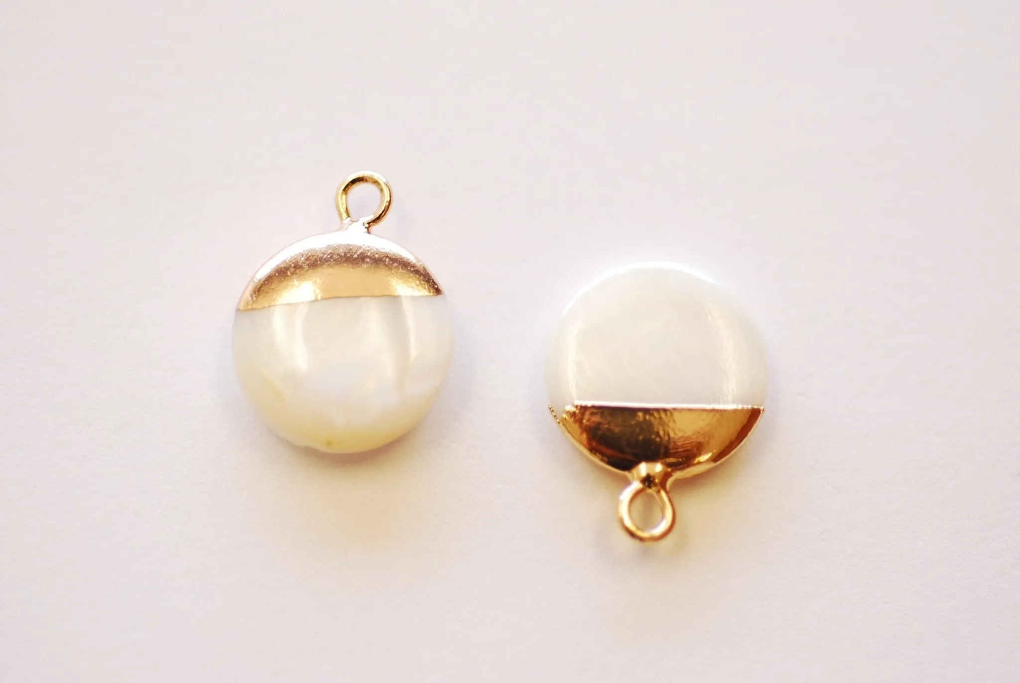 Wholesale Freshwater Pearl Shell Drop Charm - Natural Pearl 16K Gold Electroplated Teardrop Dangle Charm HarperCrown Charms B281